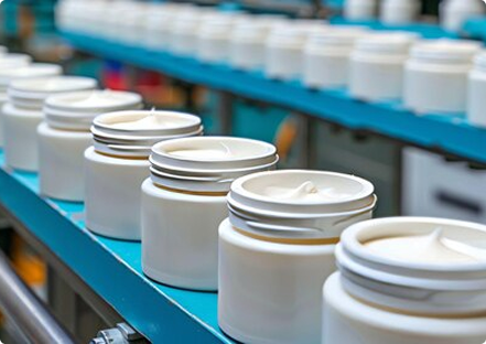 Embalagens sendo envasada